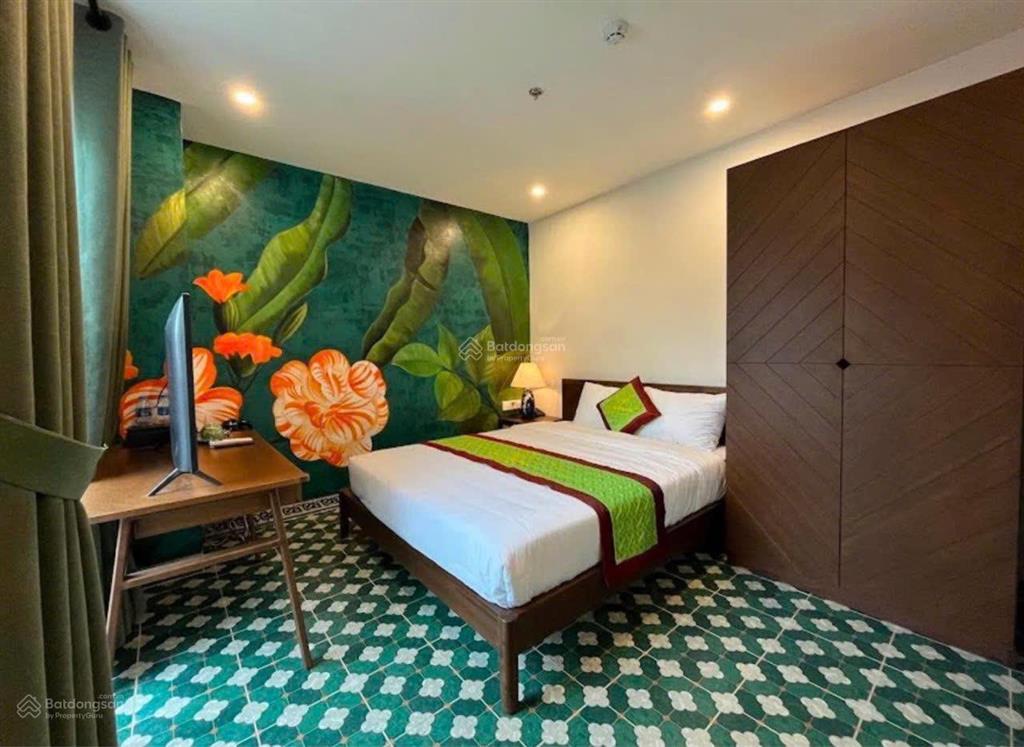Tòa khách sạn cao cấp, phố kim mã, 10 tầng, full nội thất, doanh thu 1,5 tỷ, giá 279 tỷ
