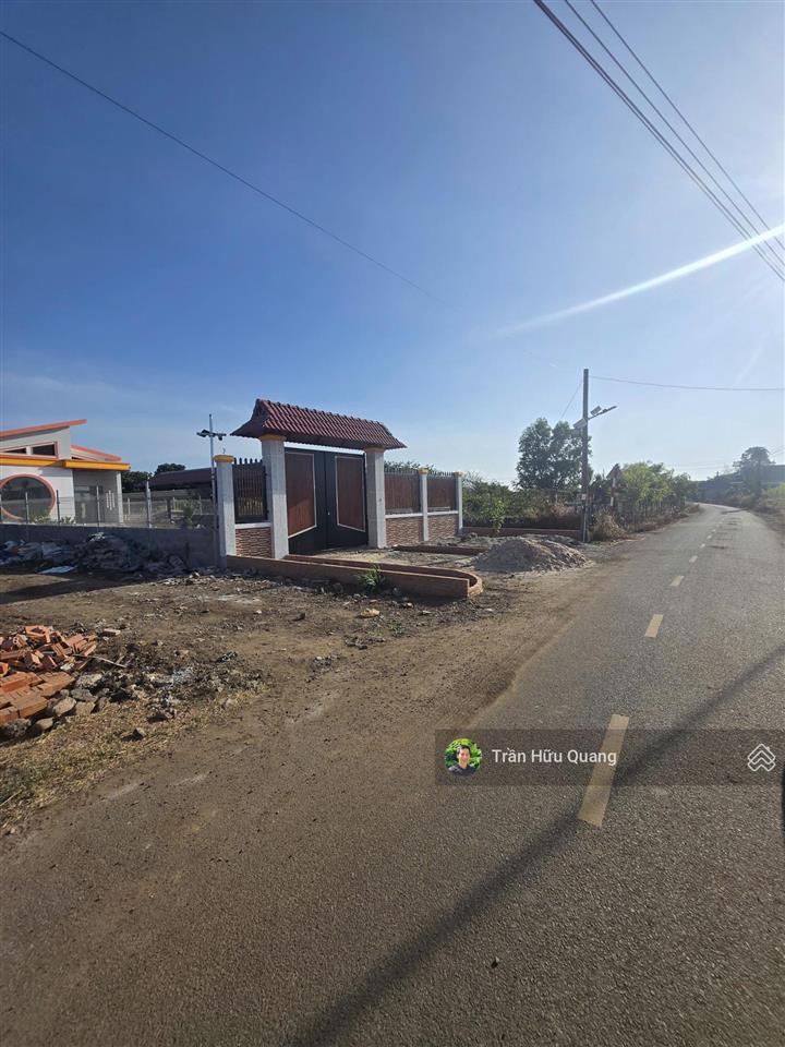 Bán đất xã đất đỏ gần kcn đất đỏ. dt 490m2 có 100m2 tc, shr dành xây dãy trọ
