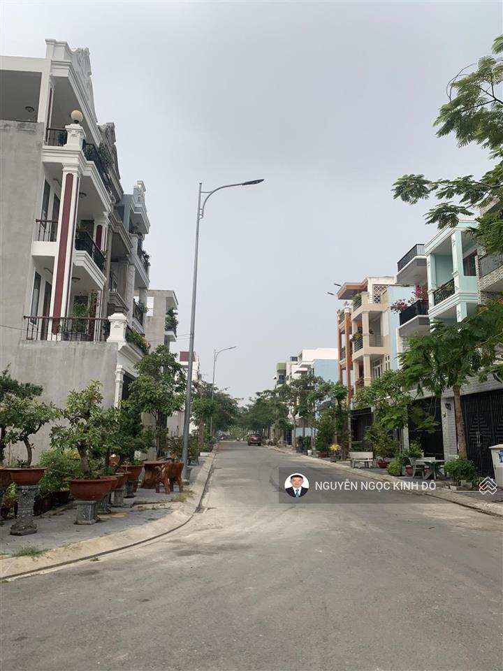 Ngộp ngân hàng bán gấp nhà the seasons ngay lotte giá 6.6 tỷ. dt 5x20 1t 3l. sổ sẵn. 0386 602 ***