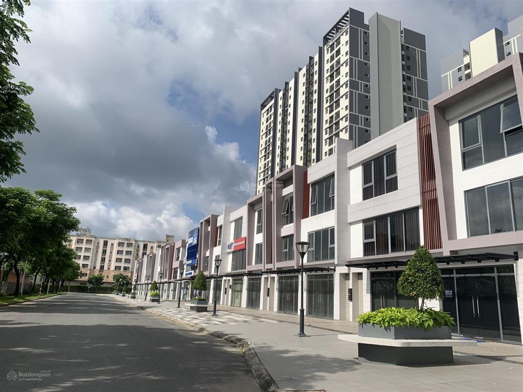 Cho thuê shophouse nhà phố tm eco xuân ngay lotte lái thiêu giá 20tr/ tháng. dt 6x25 1 trệt 2 lầu