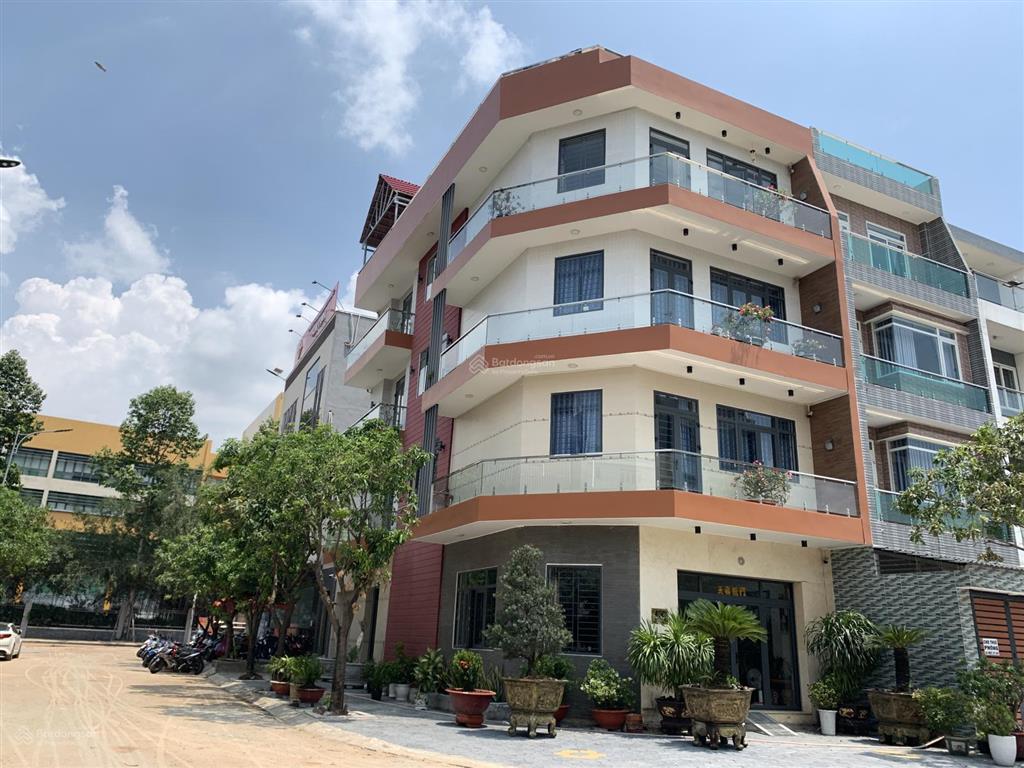 Bán căn góc nhà the seasons ngay lotte giá 10 tỷ. dt 6x20 1t 3l. sổ sẵn.  0386 602 ***