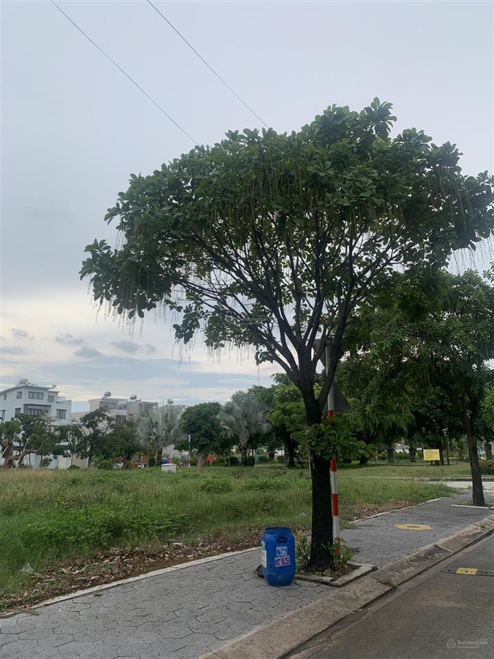 Cần tiền bán gấp lô đất the seasons ngay lotte giá 4.8 tỷ. dt 5x21. sổ sẵn.  0386 602 ***