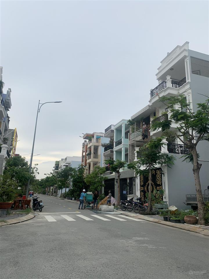 Nhà phố the seasons ngay lotte cho thuê giá rẻ 17tr/ tháng. dt 5x20 1t 3l 4pn 4wc.  0386 602 ***