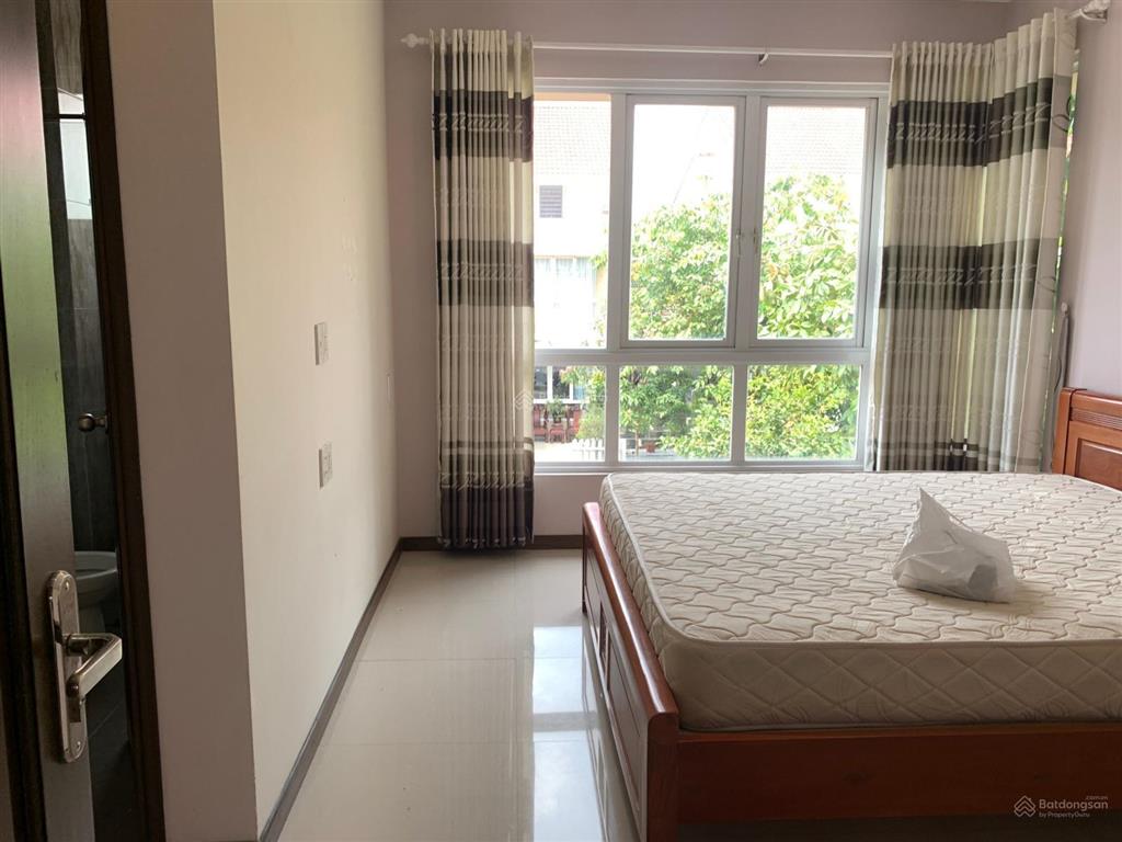 Nhà phố sân vườn eco xuân cho thuê giá rẻ 12tr/ tháng. đầy đủ nội thất 3pn 3wc dt 5x20 1t 1l