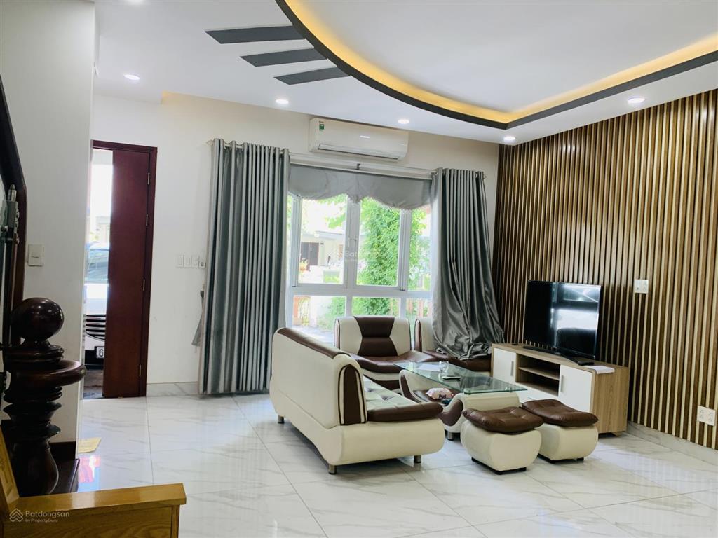 Nhà phố sân vườn eco xuân cho thuê giá rẻ 12tr/ tháng. đầy đủ nội thất 3pn 3wc dt 5x20 1t 1l
