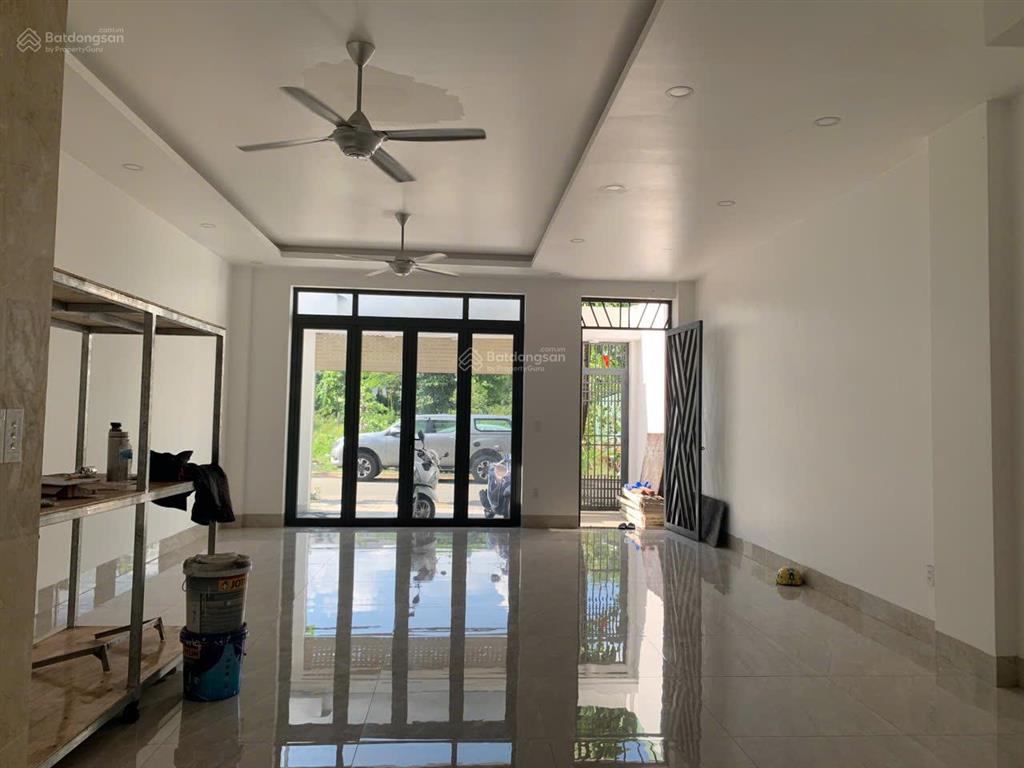 Cho thuê nhà the seasons ngay cổng chính lotte giá 25tr/tháng. dt 6x20 1t 3l 9pn 9wc.  0386 602 ***