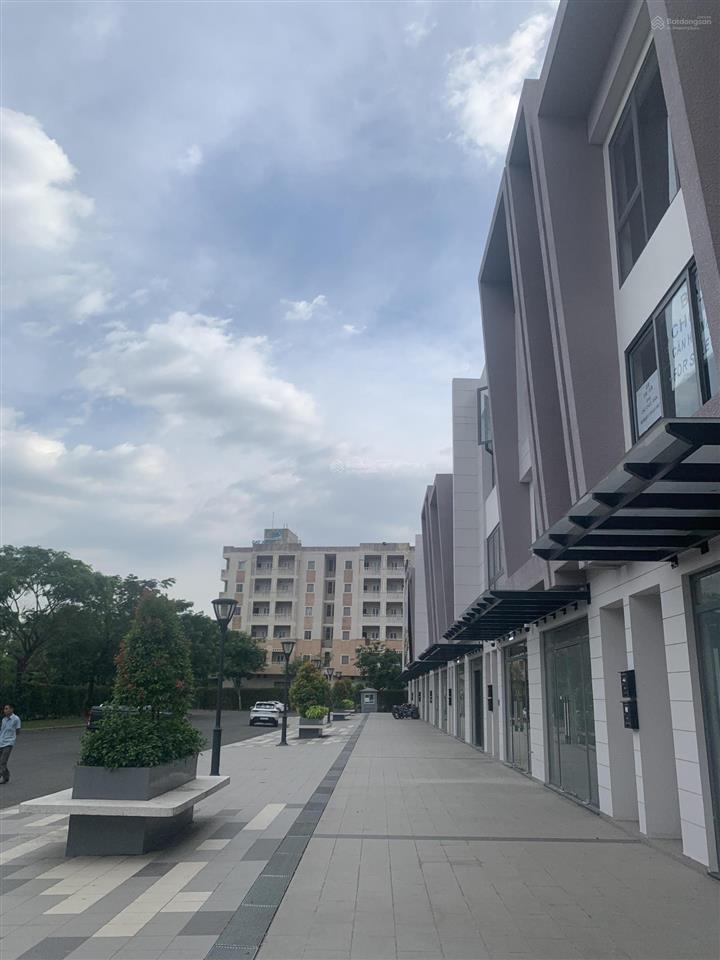 Cho thuê shophouse nhà phố thương mại eco xuân 35tr/ tháng. dt 6x25 1t 2l.  0386 602 ***
