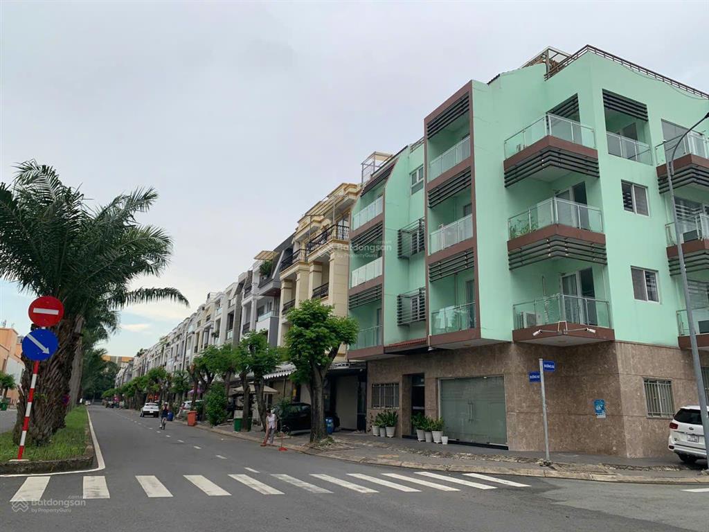 Cho thuê nhà the seasons ngay lotte lái thiêu giá 25tr/ tháng. có thang máy dt 6x20 1t 3l 4pn 4wc
