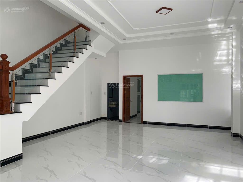 Chuyển công tác bán gấp biệt thự sân vườn eco xuân giá 13.5 tỷ dt 9x20 1t 2l 5pn 5wc.  0386 602 ***
