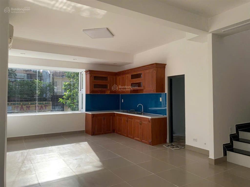 Chuyển công tác bán gấp biệt thự sân vườn eco xuân giá 13.5 tỷ dt 9x20 1t 2l 5pn 5wc.  0386 602 ***