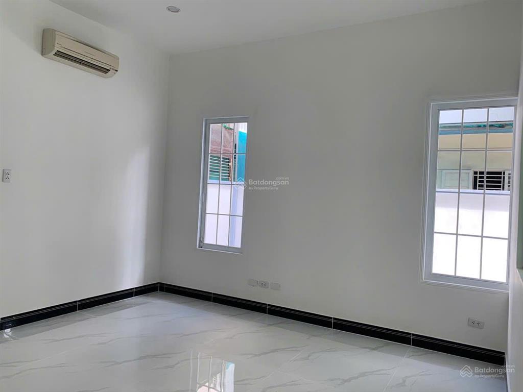 Chuyển công tác bán gấp biệt thự sân vườn eco xuân giá 13.5 tỷ dt 9x20 1t 2l 5pn 5wc.  0386 602 ***
