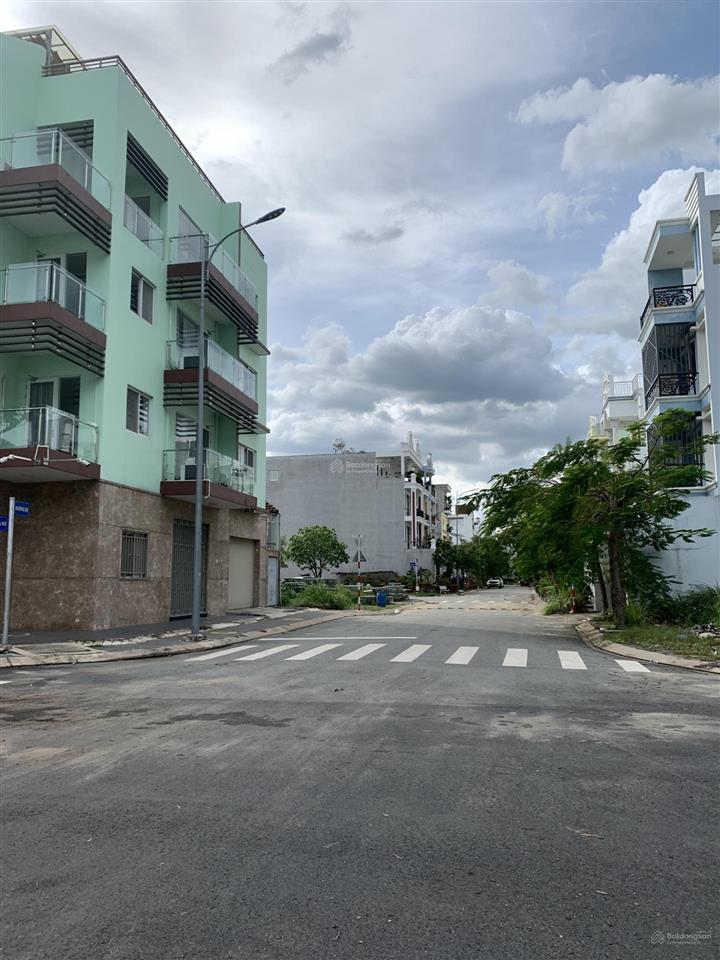 Ngộp bank bán gấp căn góc nhà the seasons ngay lotte giá 10 tỷ. dt 6x20m 1t 3l st.  0386 602 ***