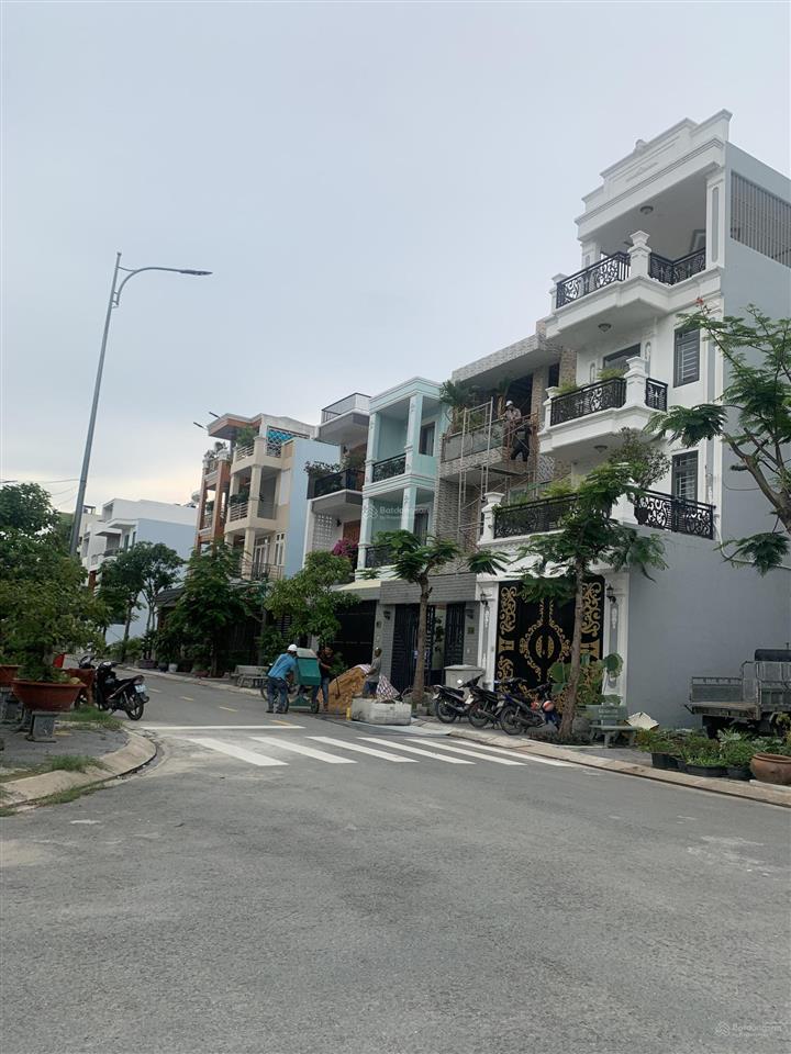 Ngộp bank bán gấp căn góc nhà the seasons ngay lotte giá 10 tỷ. dt 6x20m 1t 3l st.  0386 602 ***