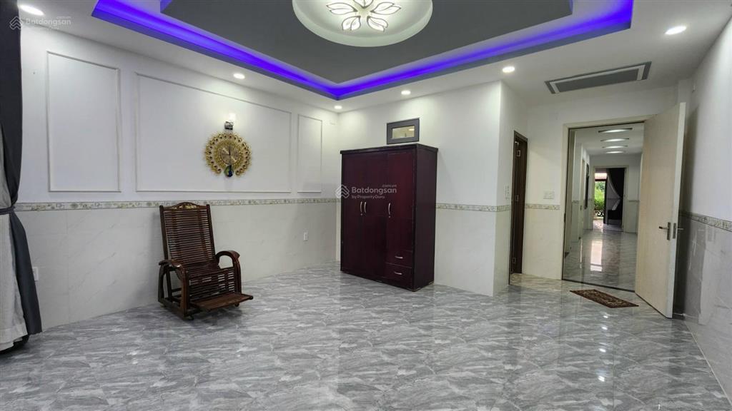 Định cư nước ngoài bán gấp biệt thự eco xuân giá 13,5 tỷ. dt 9x20 1t 2l 5pn 5wc.  0386 602 ***