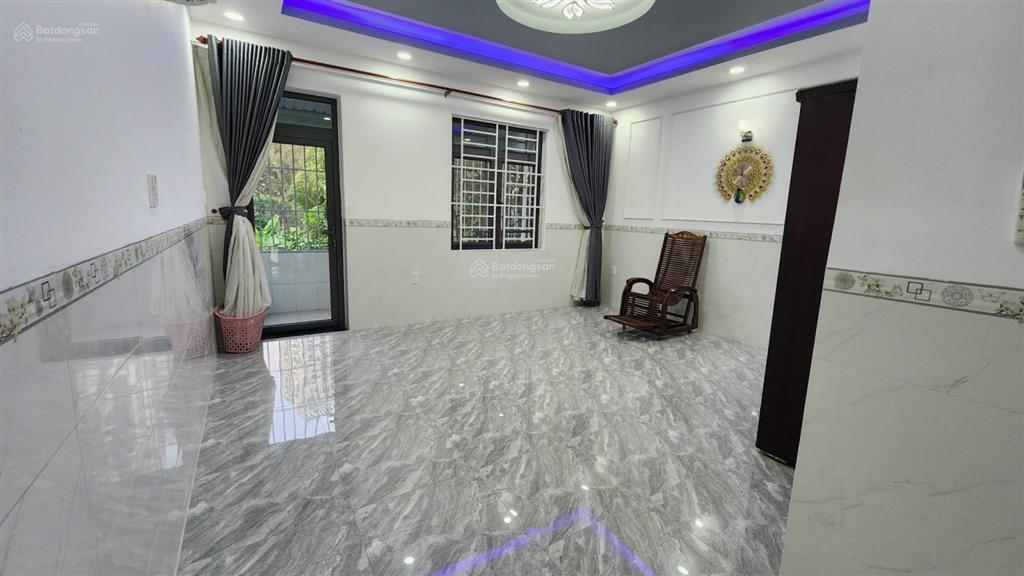 Định cư nước ngoài bán gấp biệt thự eco xuân giá 13,5 tỷ. dt 9x20 1t 2l 5pn 5wc.  0386 602 ***