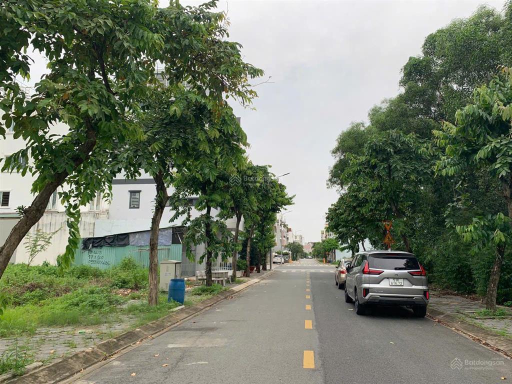 Bán nhanh lô đất the seasons ngay cổng chính lotte lái thiêu giá 6.8 tỷ. dt 6x20 sổ sẵn