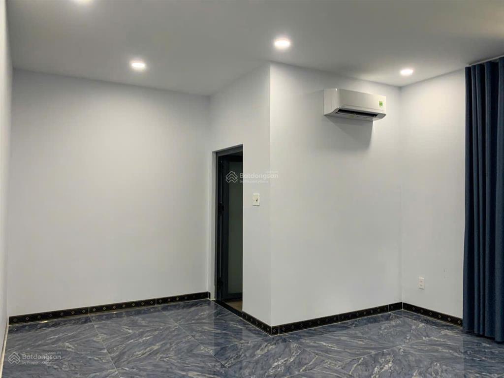 Ngộp bank bán gấp nhà the seasons đường chính n2 rộng 17m giá 10,9 tỷ. dt 6x20 1t 3l 4pn 5wc