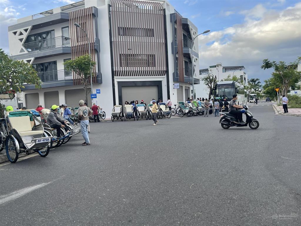 Chỉ một lô duy nhất có mặt tiền rộng 9m phù hợp với mọi loại hình kinh doanh giá quá tốt