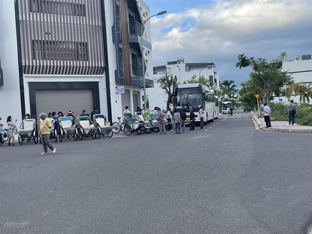 Chỉ một lô duy nhất có mặt tiền rộng 9m phù hợp với mọi loại hình kinh doanh giá quá tốt