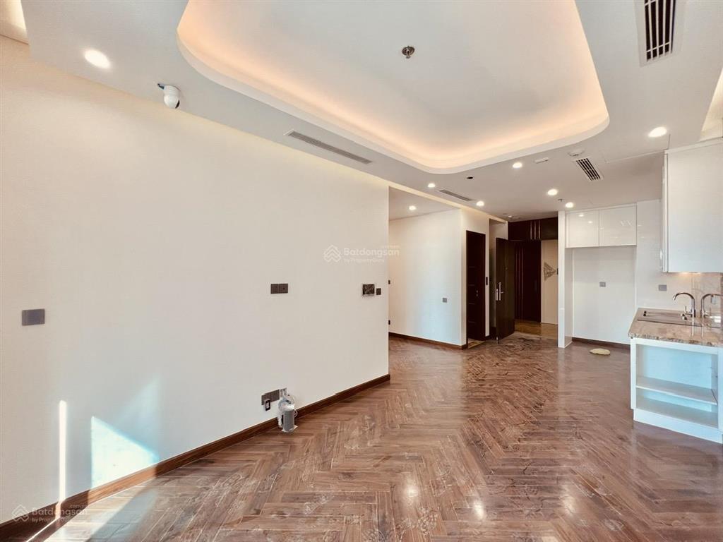 Bán gấp ch 1,5pn view công viên tại diamond crown hải phòng, 56m2, giá chỉ 2,4 tỷ vnd
