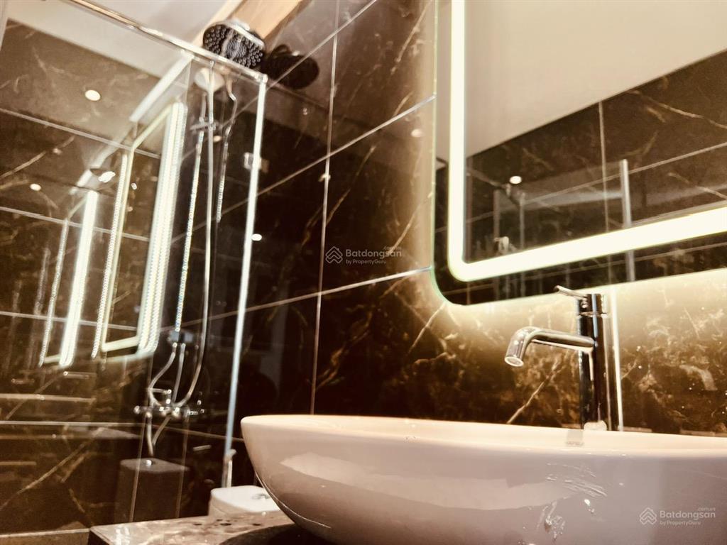 Bán gấp ch 1,5pn view công viên tại diamond crown hải phòng, 56m2, giá chỉ 2,4 tỷ vnd