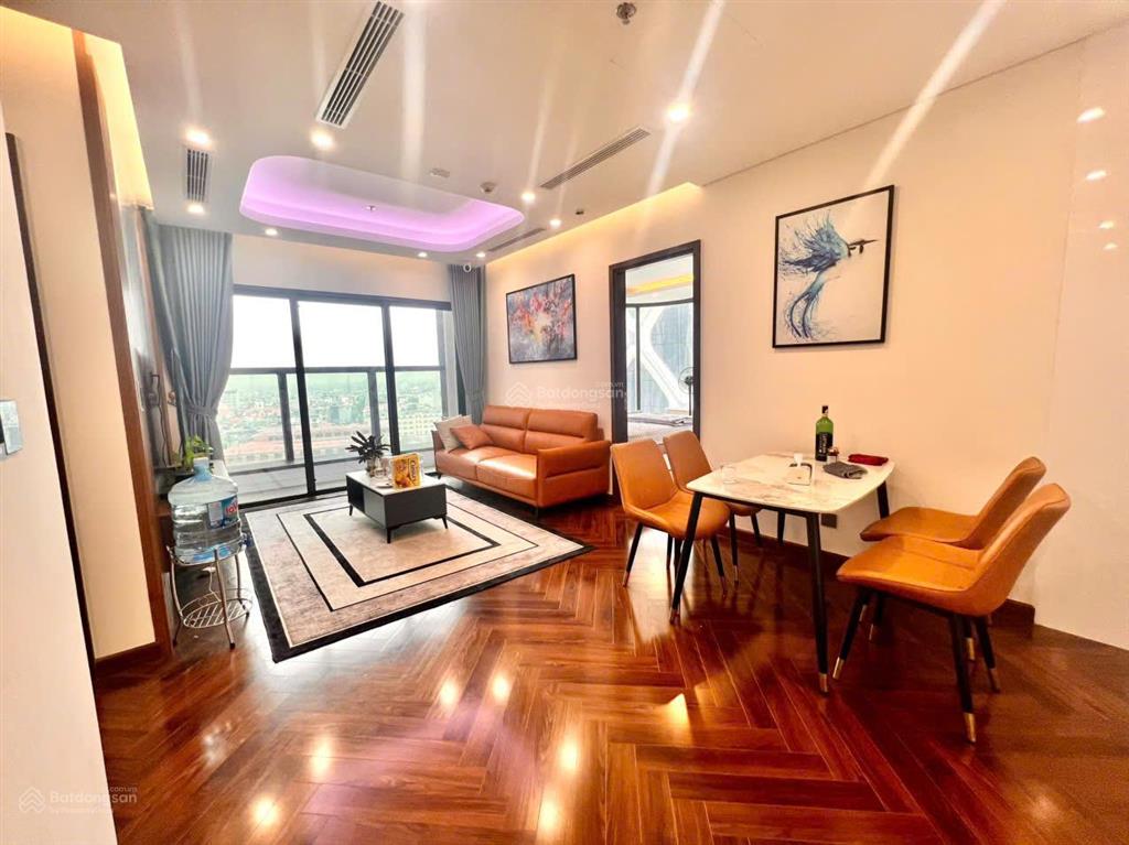 Cho thuê căn hộ góc 2,5 ngủ 94m2 giá 16tr