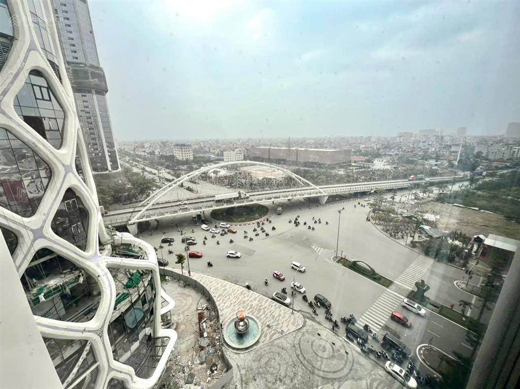 Cho thuê căn hộ góc 2,5 ngủ 94m2 giá 16tr