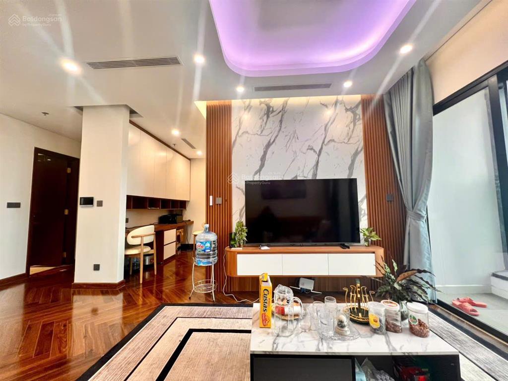 Cho thuê căn hộ góc 2,5 ngủ 94m2 giá 16tr