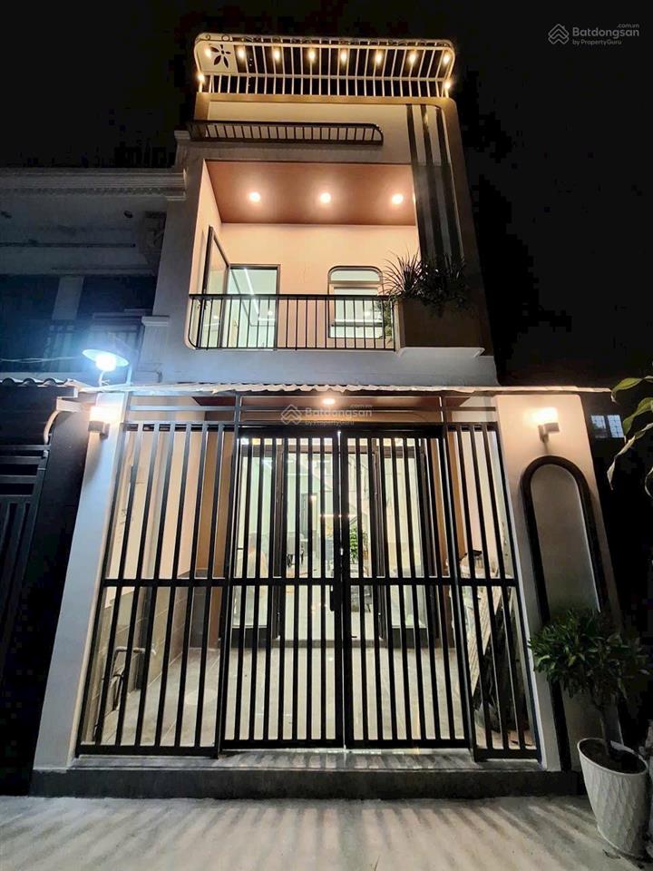 Bán nhà ngã tư ga 4 tỷ shr  an phú đông cách gò vấp 5 phút