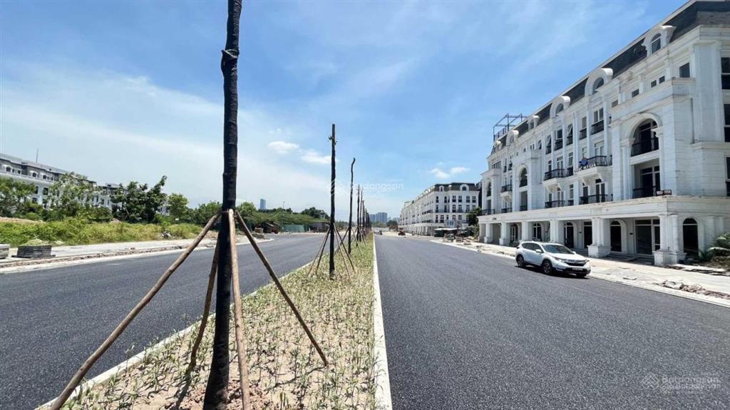 Chính chủ cần tiền giá nào cũng bán shophouse louis city đại mỗ mặt lê quang đạo