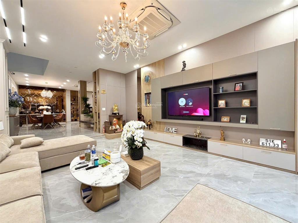 Bán nhà góc 2 mặt tiền cư xá lê đại hành, phường phú thọ, 12 x 15m, 3 lầu, 40 tỷ tl