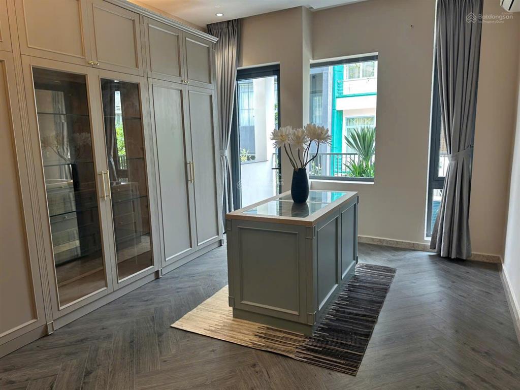 Bán nhà mặt tiền cư xá lữ gia , p15 , q11 , 4 x 16m , 4 tầng , 15,5 tỷ thương lượng