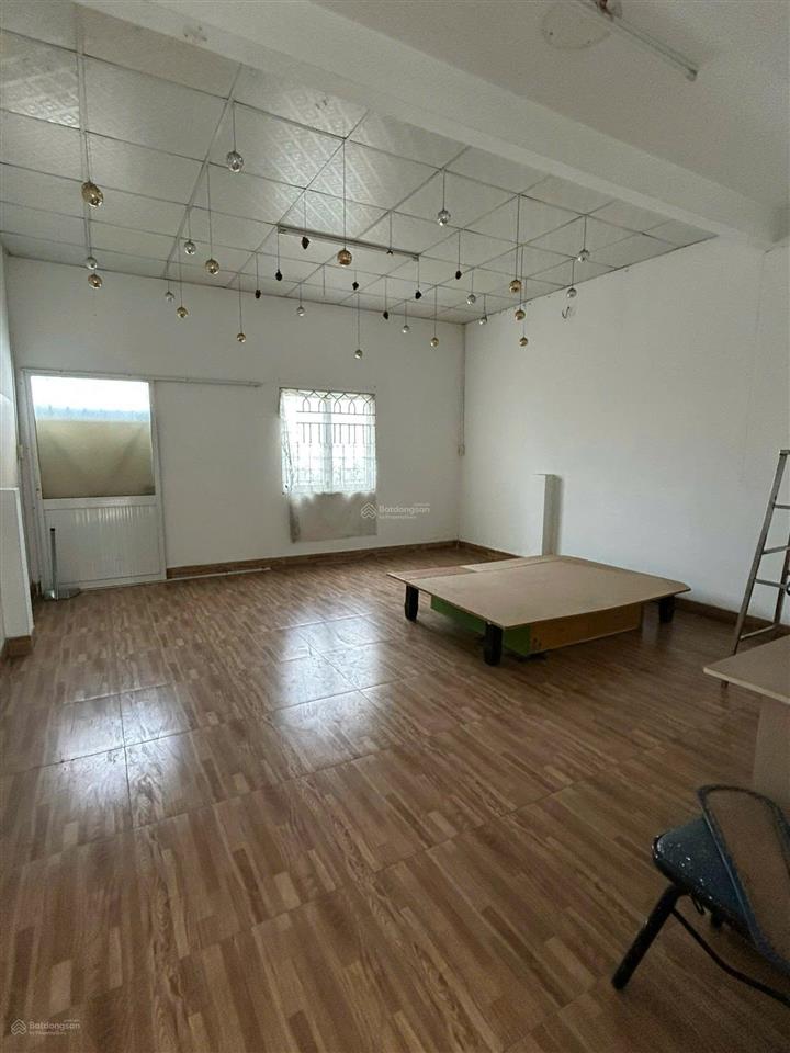 Cho thuê nhà mặt tiền phó cơ điều  trần quý, quân 11, 5,2m x 23m, 3 tầng, 38 triệu tl
