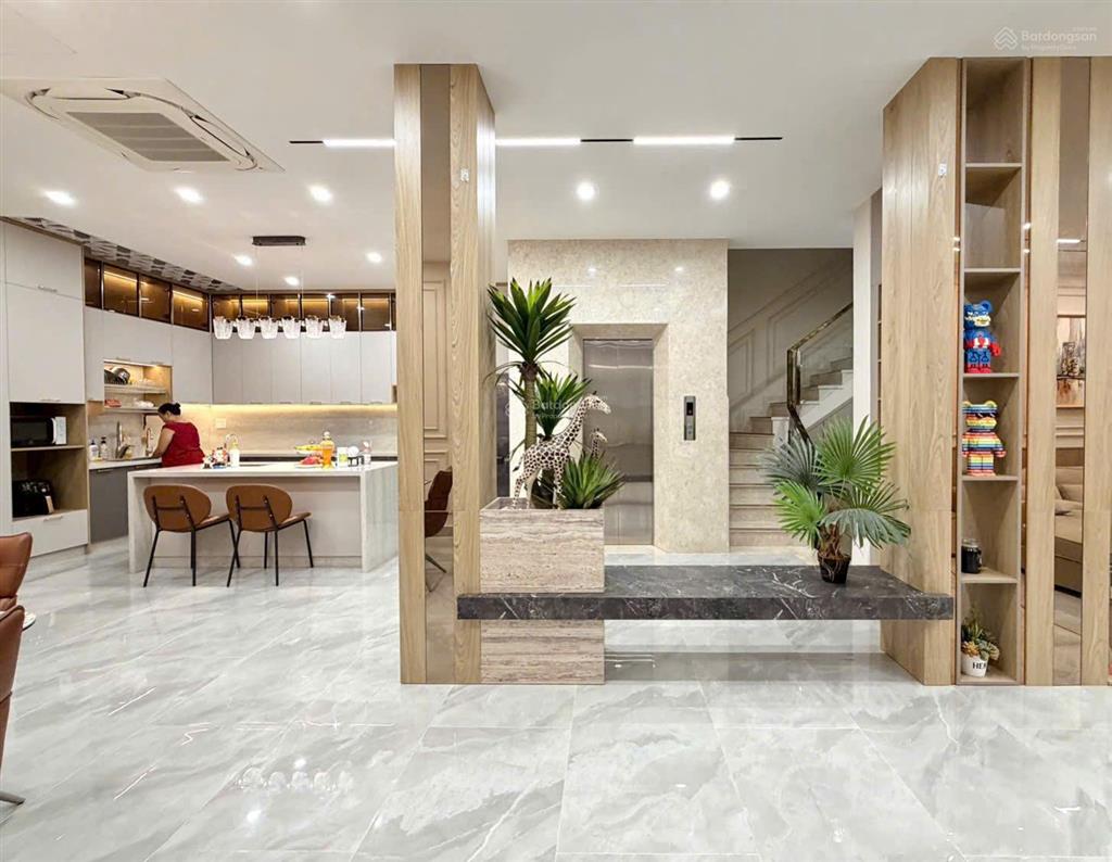 Bán biệt thự góc 2 mặt tiền cư xá lê đại hành, phường phú thọ, 12 x 15m, 3 lầu, 40 tỷ tl