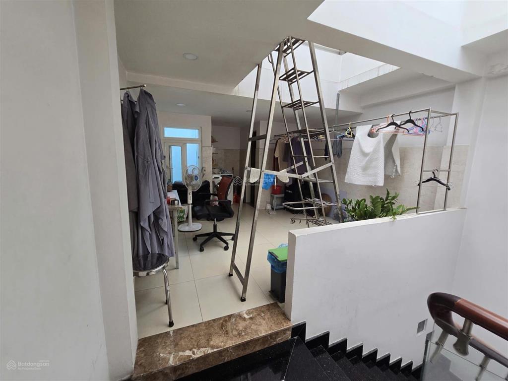 Bán nhà cư xá lữ gia, phường phú thọ, 4 x 14m, 5 tầng, 16 tỷ tl