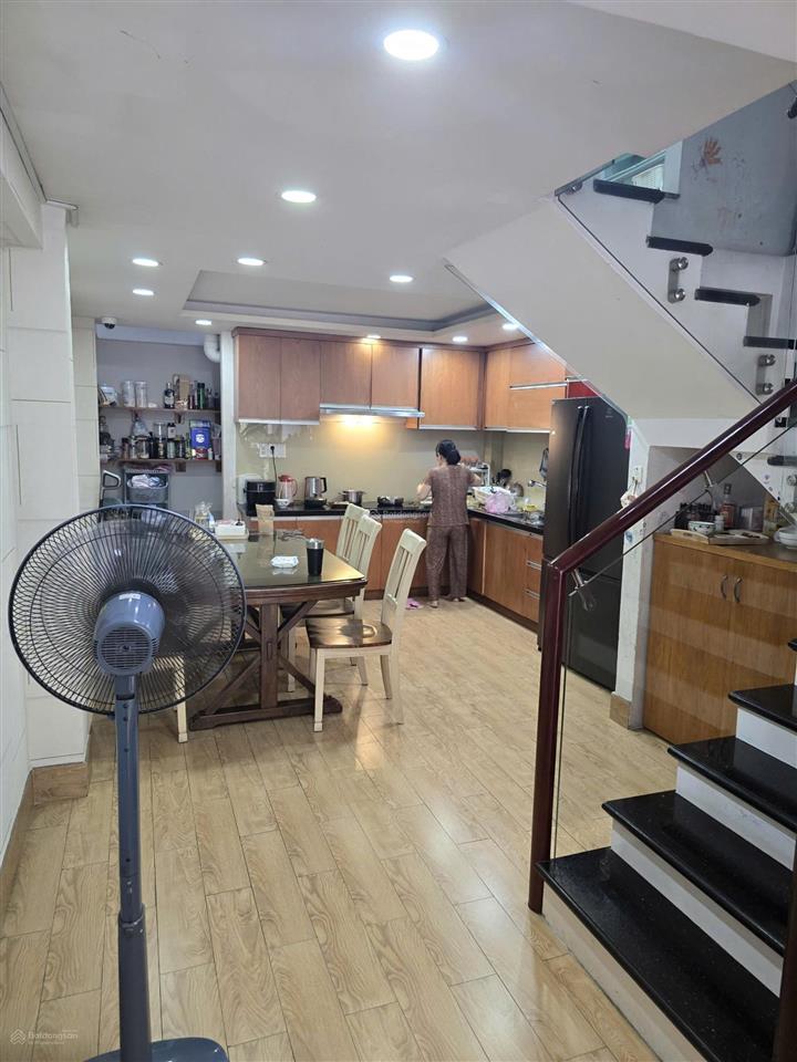 Bán nhà cư xá lữ gia, phường phú thọ, 4 x 14m, 5 tầng, 16 tỷ tl