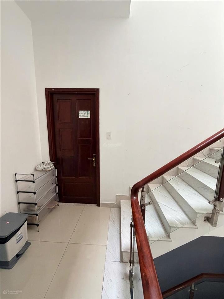 Nhà cho thuê nguyên căn 243/4 tô hiến thành, quận 10, 4,7m x 20m, 4 tầng, 50 triệu/thang.