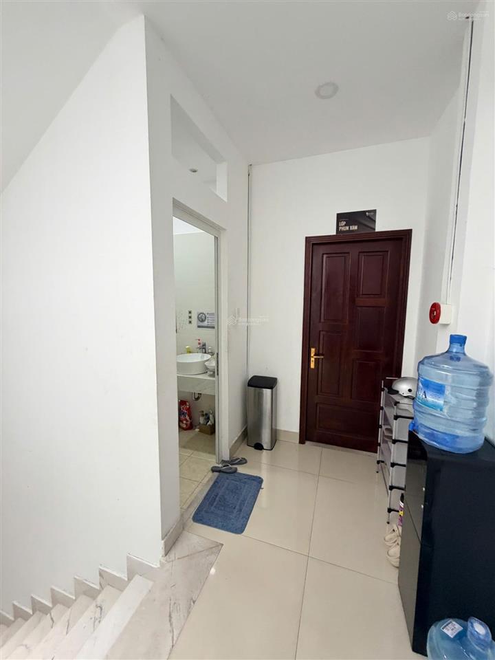 Nhà cho thuê nguyên căn 243/4 tô hiến thành, quận 10, 4,7m x 20m, 4 tầng, 50 triệu/thang.