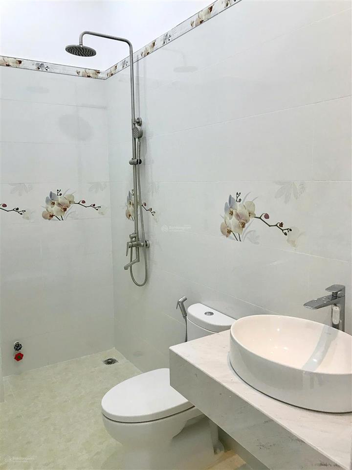 Nhà cho thuê nguyên căn 243/4 tô hiến thành, quận 10, 4,7m x 20m, 4 tầng, 50 triệu/thang.