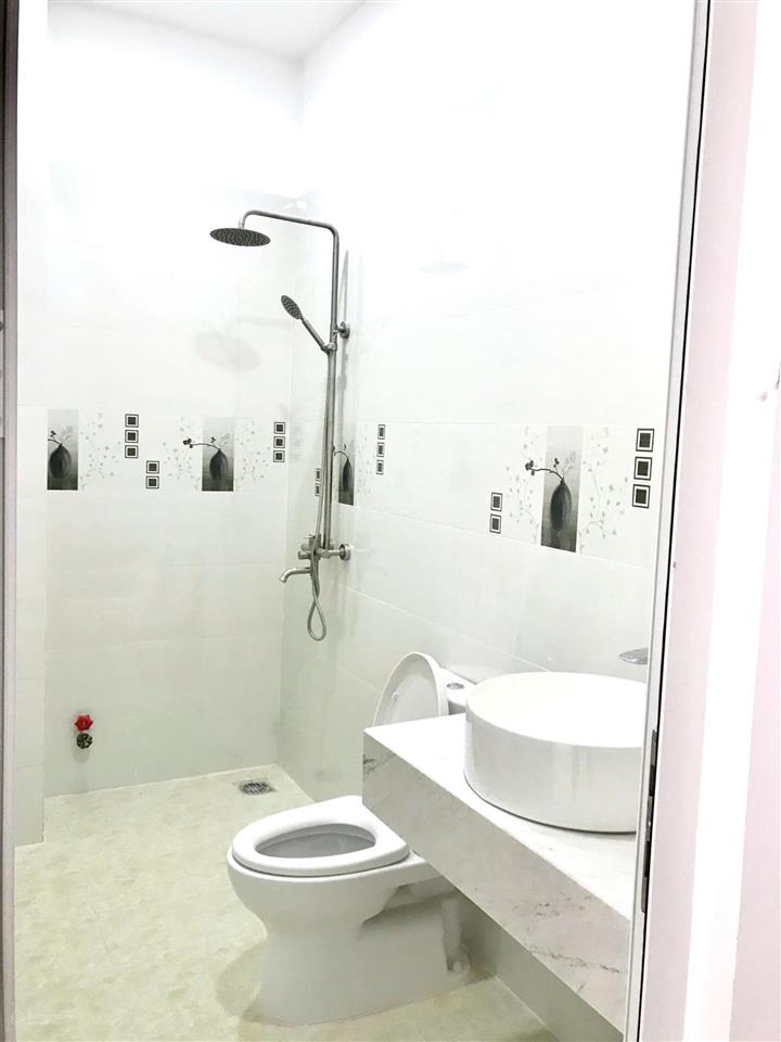 Nhà cho thuê nguyên căn 243/4 tô hiến thành, quận 10, 4,7m x 20m, 4 tầng, 50 triệu/thang.