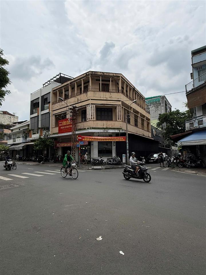 Bán nhà góc 2 mặt tiền 72  74 phó cơ điều  đặng minh khiêm, quân 11, 388,7m2, 62 tỷ tl