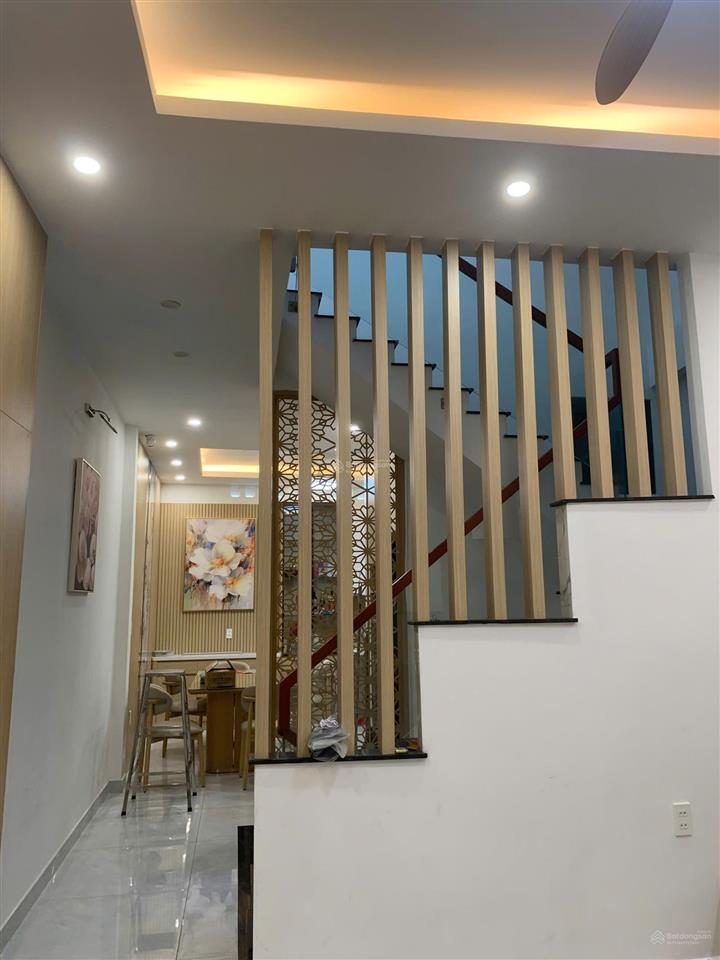 Bán nhà mặt tiền đường tạ uyên  3 tháng 2, p6, q11, 4 x 20m, hậu 5m, 3 lầu nhà đẹp, giá 25 tỷ tl