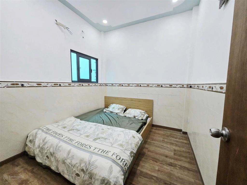 Nhà đẹp hẻm xe hơi đổ cửa lê văn quới  2 tầng btct  giá bán 4,8 tỷ