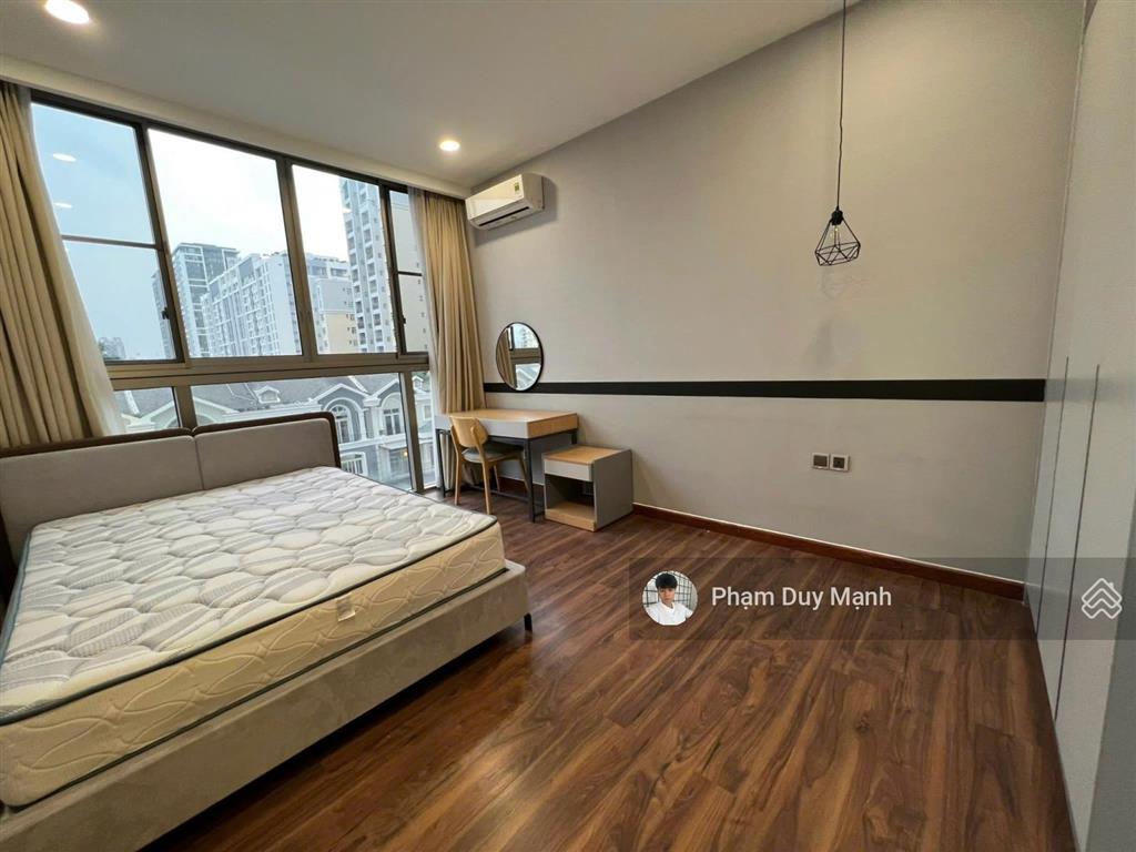 Siêu rẻ bán gấp căn góc 3pn midtown 140 m2 full nội thất cấp, view thoáng đẹp chỉ 13,6 tỷ