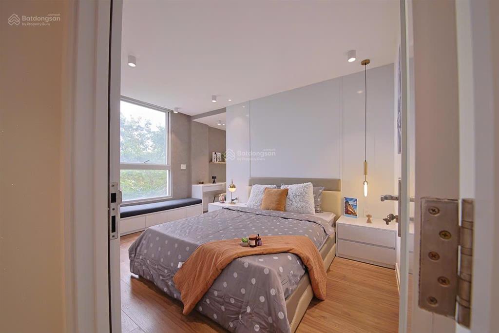 Bán gấp ch duplex star hill, 133m2, 3pn, 2wc, đầy đủ nội thất cao cấp có ô xe chỉ 13 tỷ. gọi ngay