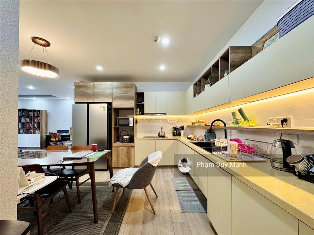 Bán gấp cc the view riviera point, 125m2, 3pn, 2wc chỉ 10 tỷ, nhà đẹp ở ngay.  0931 876 *** mạnh