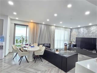 Hiếm bán gấp căn hộ 212m2 4pn, 4wc tại riviera point, 17,99 tỷ, view sông thoáng mát, có 2 ban công