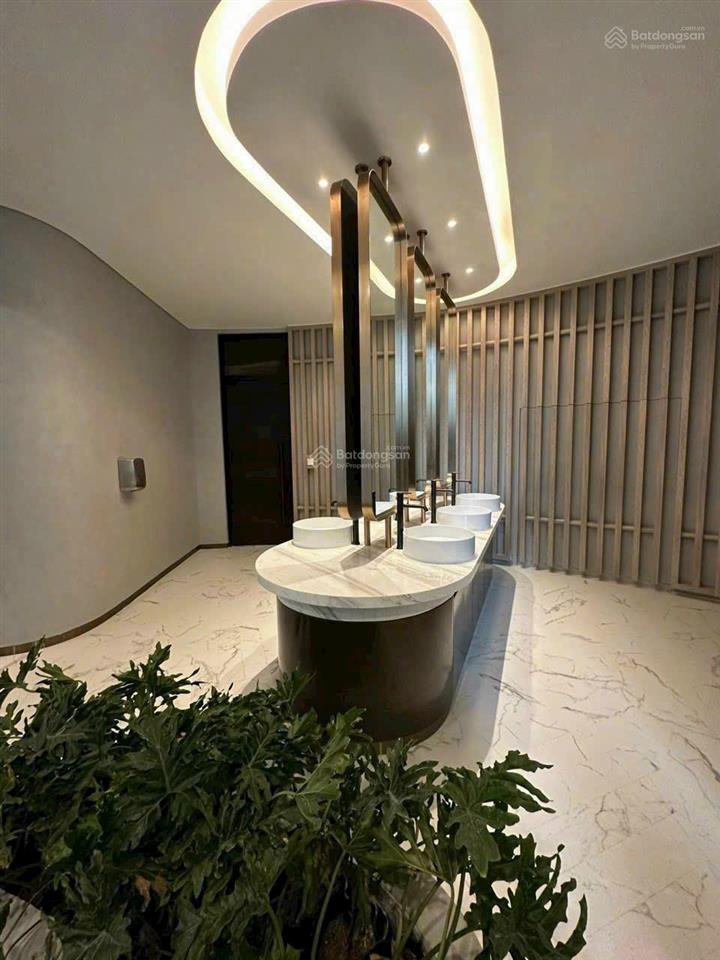 Cần bán nhanh cardinal court dt 80m2, 2pn, lầu cao view thoáng, ô xe hơi.  0931 876 *** em mạnh