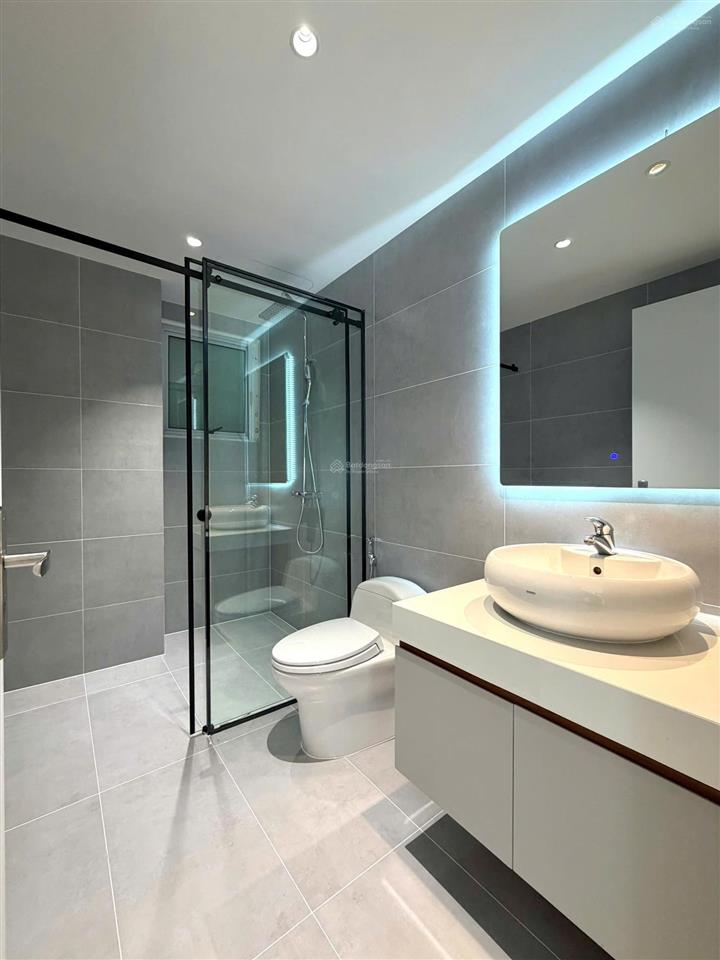 Bán ch happy valley, 9,6 tỷ, 105m2, 3pn, 2wc, nội thất cao cấp mới 100% ở ngay, có ô xe hơi riêng