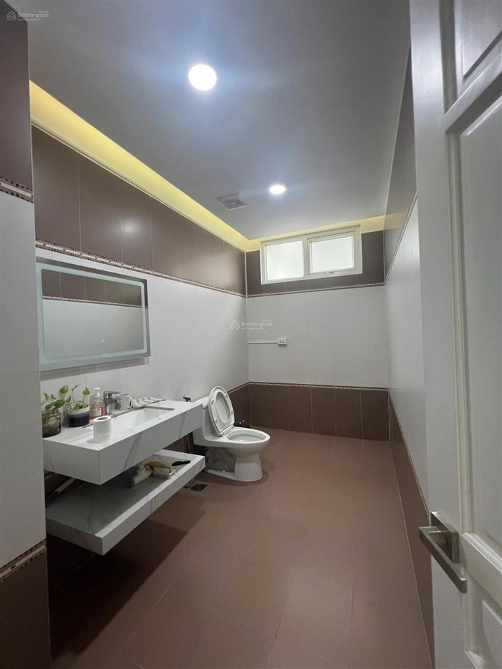 Biệt thự hồ bơi đường nguyễn văn hưởng, phường thảo điền, quận 2